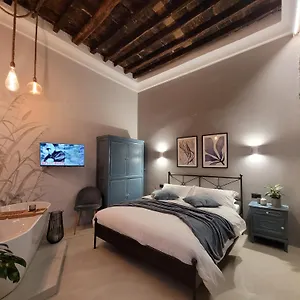  Apartment Erbe12 Loft&park Italy